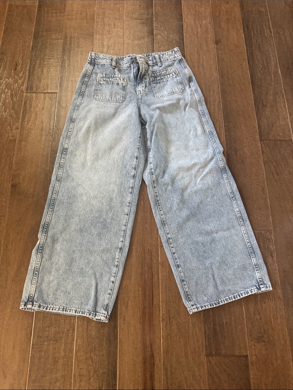 Old Navy Light Blue Relaxed Wide-Leg women’s Jeans size 6 like new